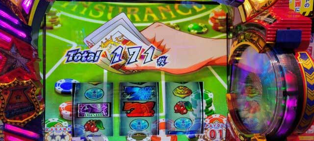 スロマガ　女子ライター　わるぺこ　スマスロ　エリサラ鏡