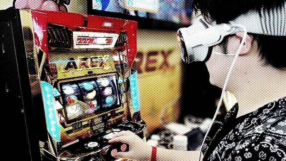 近未来のパチスロ『MRスロット』を体験。 BONUS当選で筐体の上に鳥が!?!?